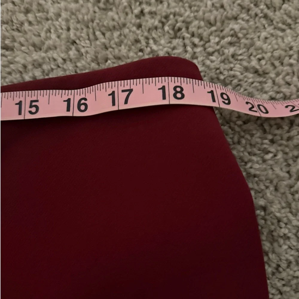 NWT HM Burgundy Wrap Front Skort Gold Buckle Detail Dark Red Size 14